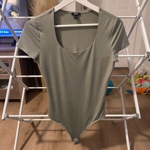 Express body suit